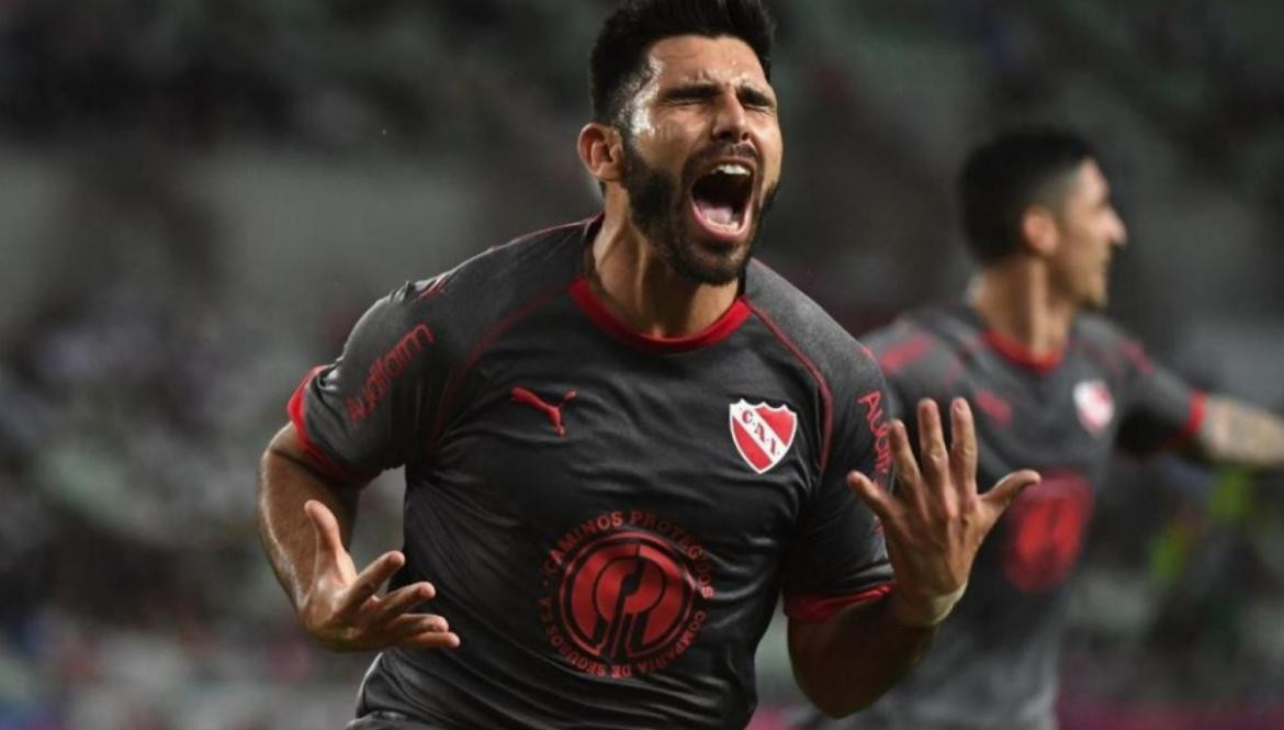 Gol de Independiente en la Suruga Bank