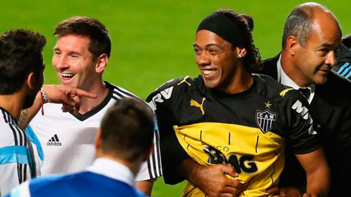 RONALDINHO DOBLE