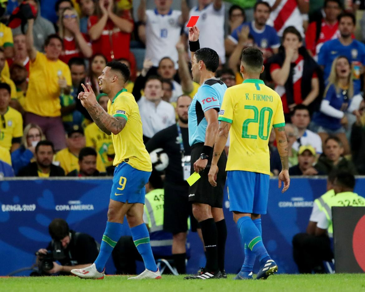 Amonestado y expulsado Gabriel Jesús, Brasil vs Perú - Copa América Reuters