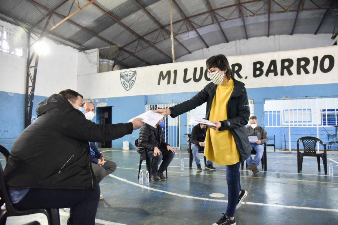 Mayra Mendoza en Villa Azul, Quilmes