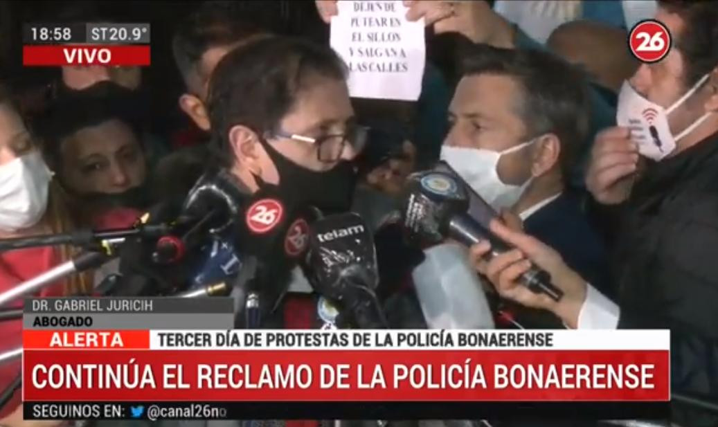 Entrega de petitorio de la Policía Bonaerense en Quinta de Olivos, Canal 26