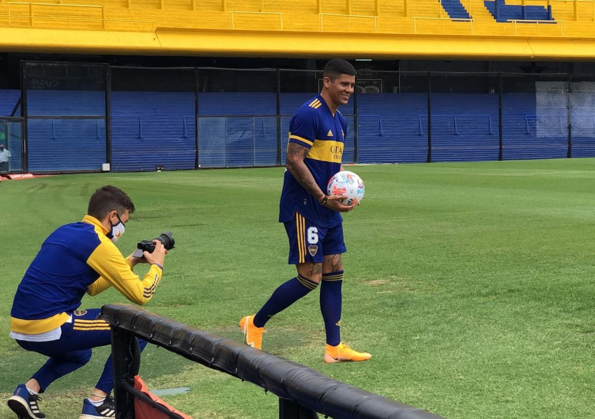 Marcos Rojo presentado en Boca Junios, Twitter.