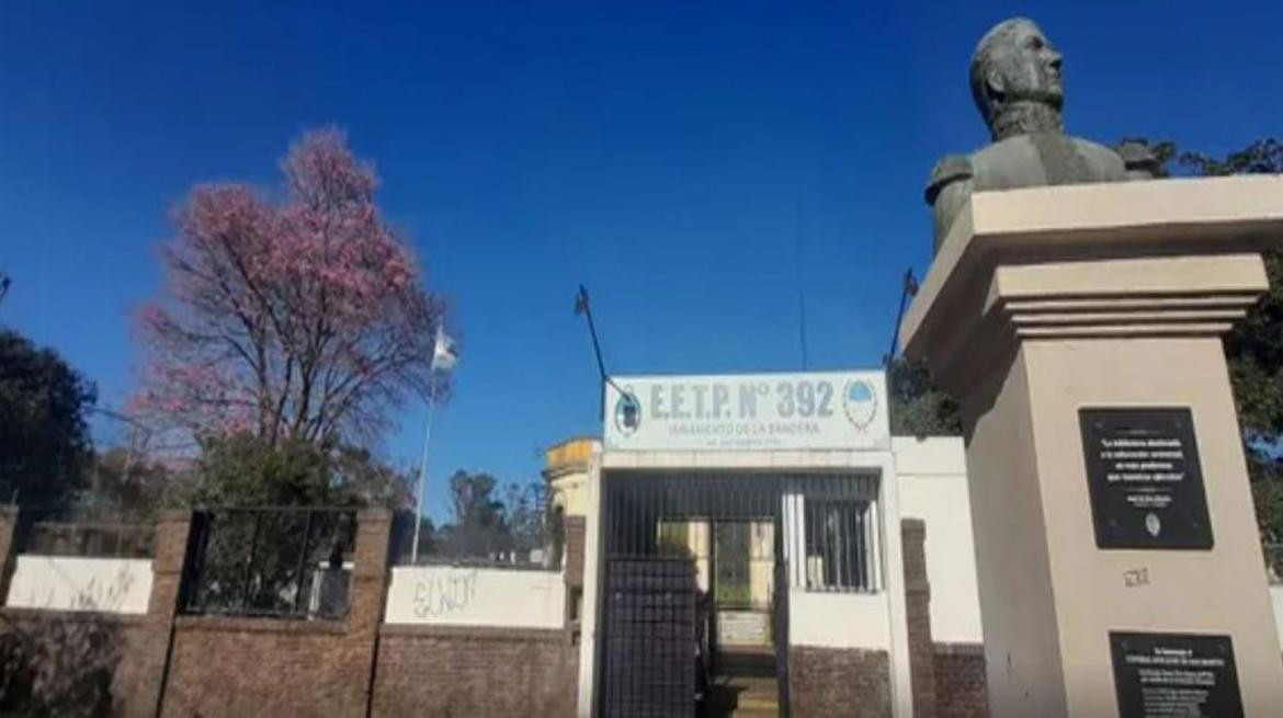 Escuela amenazada en Rosario. Foto: La Capital.