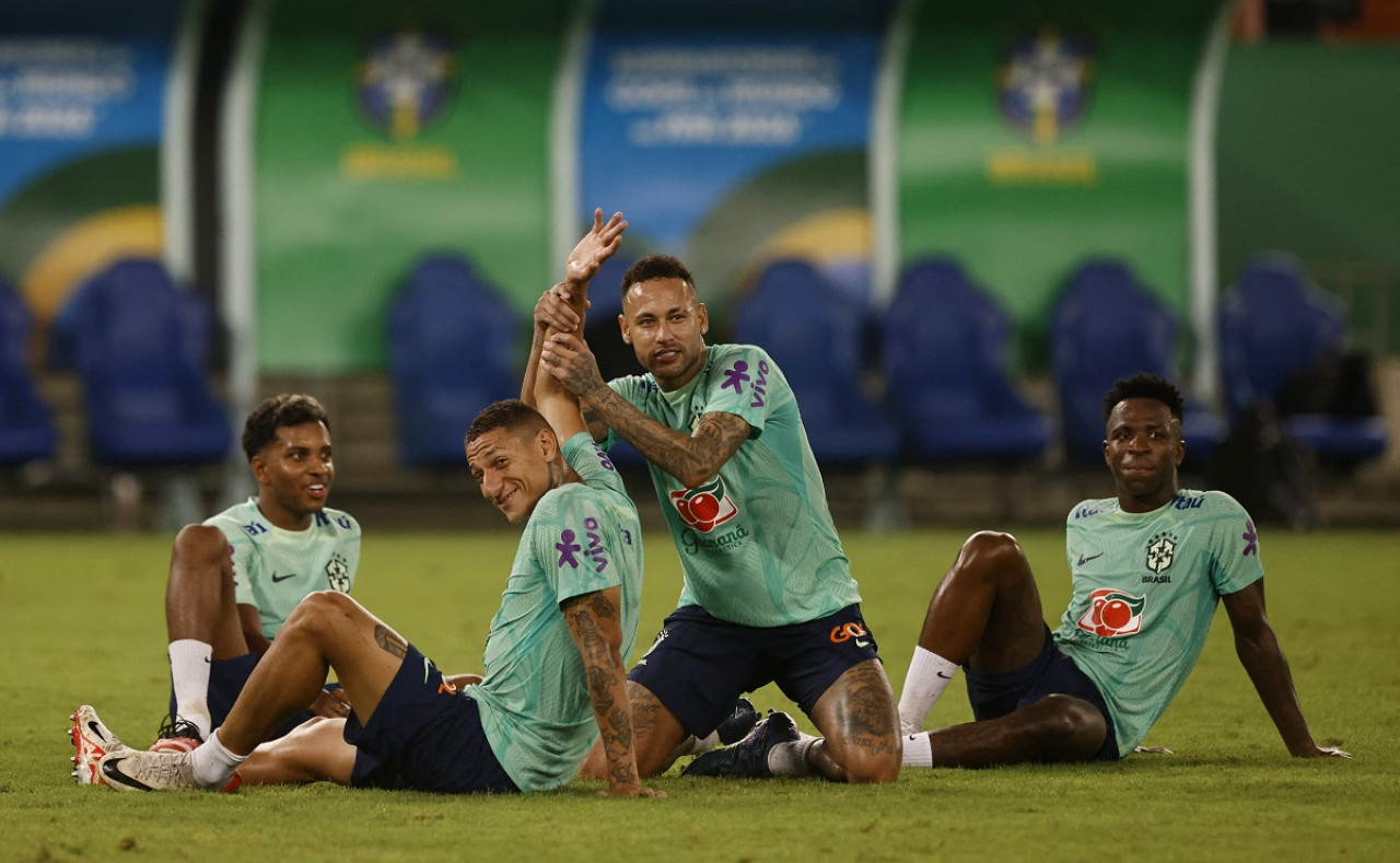 Neymar, Vinicius Jr. y Richarlison, involucrados en una fiesta privada con mujeres. Foto: Reuters.
