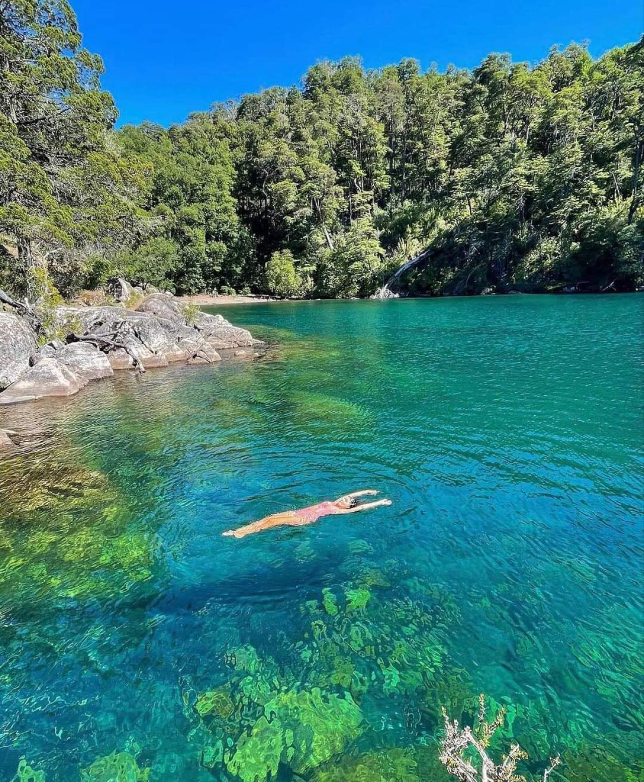 Playa de Yuco, Neuquén. Foto: Twitter/@turisargentina.