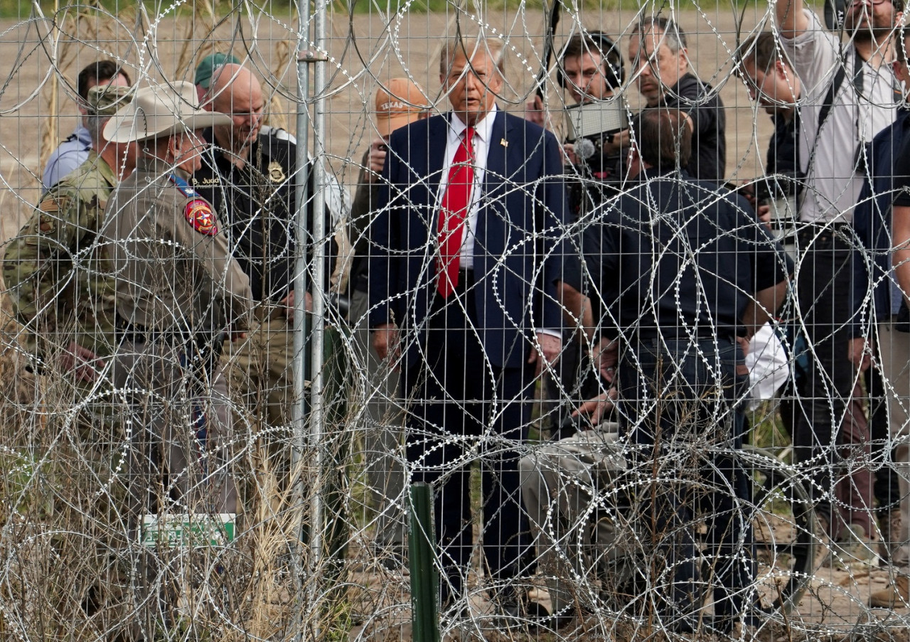 Donald Trump en la frontera México-Estados Unidos. Foto: Reuters