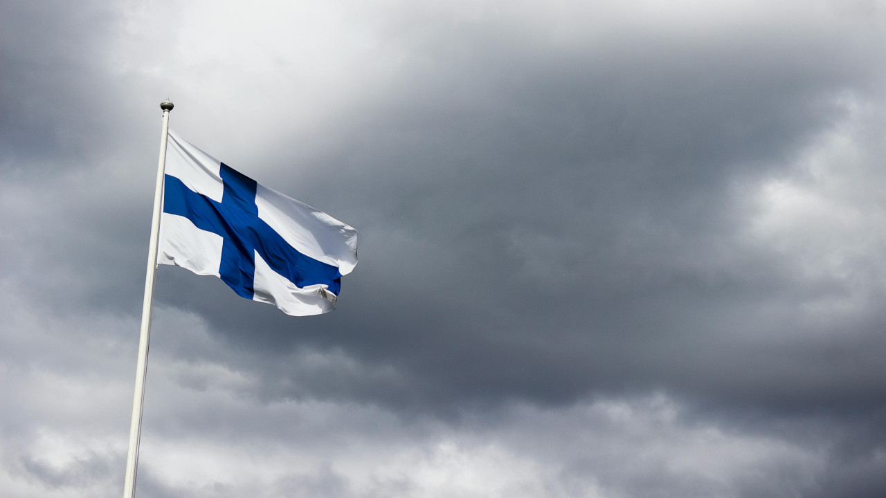 Bandera de Finlandia. Foto: Pexels.