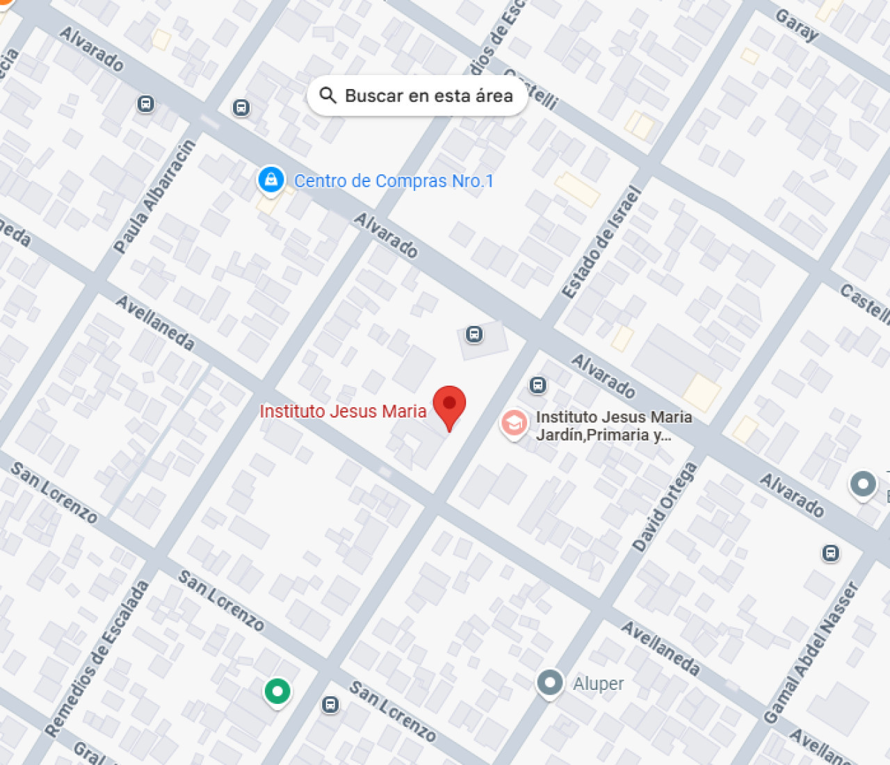 La escuela donde acuden los alumnos que amenazaron a un compañero con un arma. Foto: Google Maps.