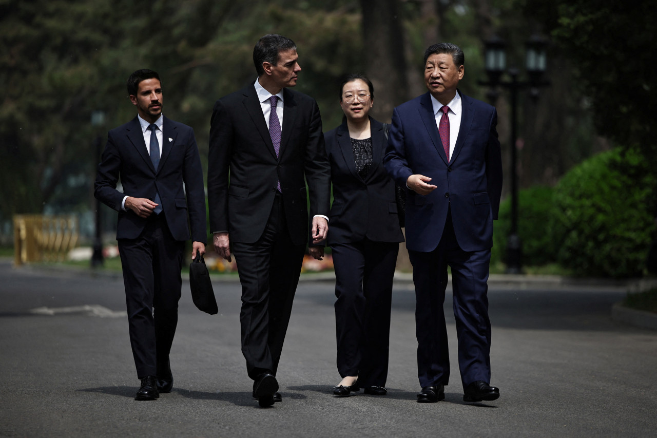 Pedro Sánchez y Xi Jinping. Foto: Netflix/Andrés Martínez Casares.